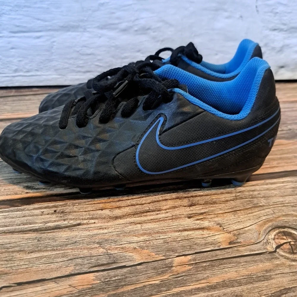 Nike Tiempo Legend 8 Academy MG Kids Soccer Cleats Black Blue Size 3.5Y